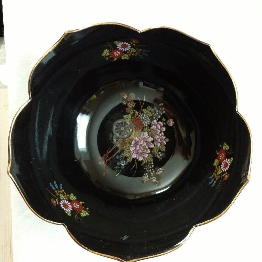 CHINESE Decorative PORCELAIN BOWL w/Black Glaze And Gold Motifs Signed